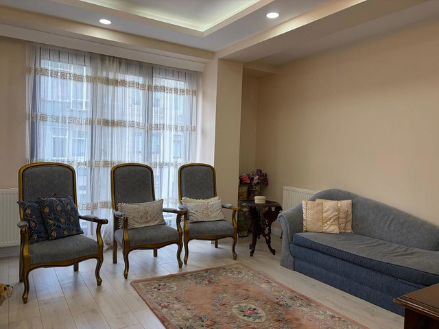 FATİH AKŞEMSETTİN'DE YENİ BİNADA ARA KAT 2+1 SATILIK BOŞ DAİRE