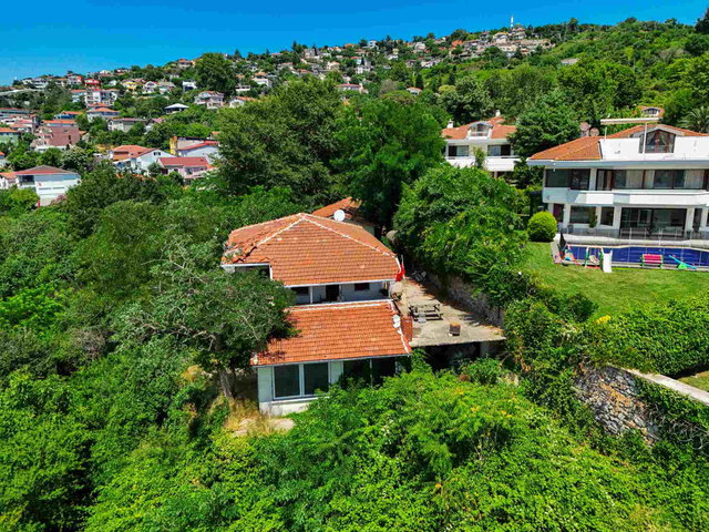 SARIYERDE DENIZ MANZARALI 4.578M² ARSA VE ÖZEL MÜLK