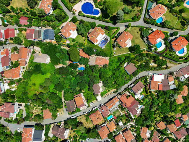 SARIYERDE DENIZ MANZARALI 4.578M² ARSA VE ÖZEL MÜLK