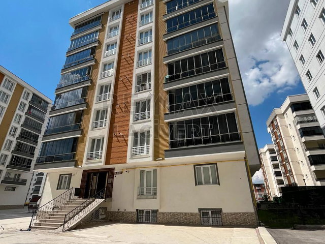 RE/MAX LACIVERT'TEN YILDIZKENT'TE SATILIK 4+1 DAIRE