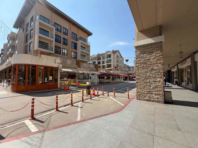 REMAX MAVİ'DEN CADDE 54 AVM DE 1+0 EŞYALI KİRALIK DAİRE