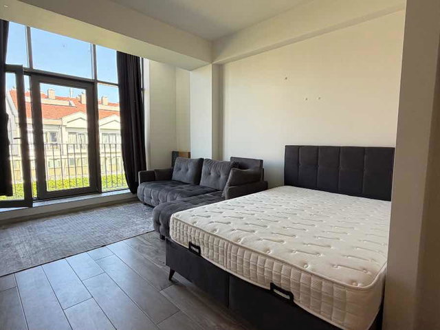REMAX MAVİ'DEN CADDE 54 AVM DE 1+0 EŞYALI KİRALIK DAİRE