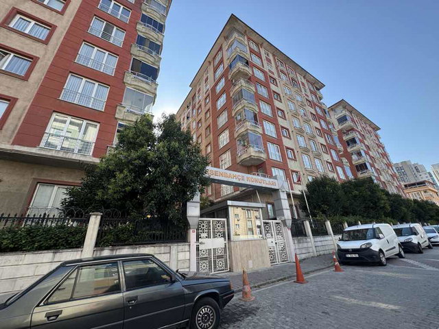 ESENYURT’TA SİTE İÇİNDE 3+1 | 165 M² NET | 2 BANYO | BALKON | KREDİYE UYGUN