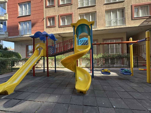 ESENYURT’TA SİTE İÇİNDE 3+1 | 165 M² NET | 2 BANYO | BALKON | KREDİYE UYGUN