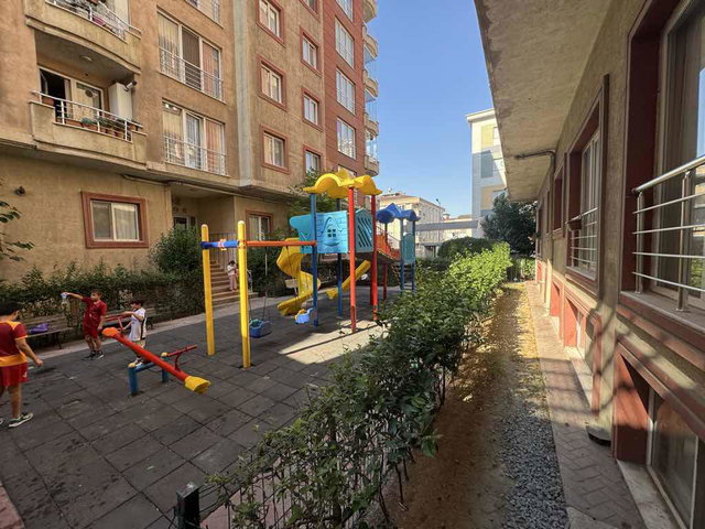 ESENYURT’TA SİTE İÇİNDE 3+1 | 165 M² NET | 2 BANYO | BALKON | KREDİYE UYGUN