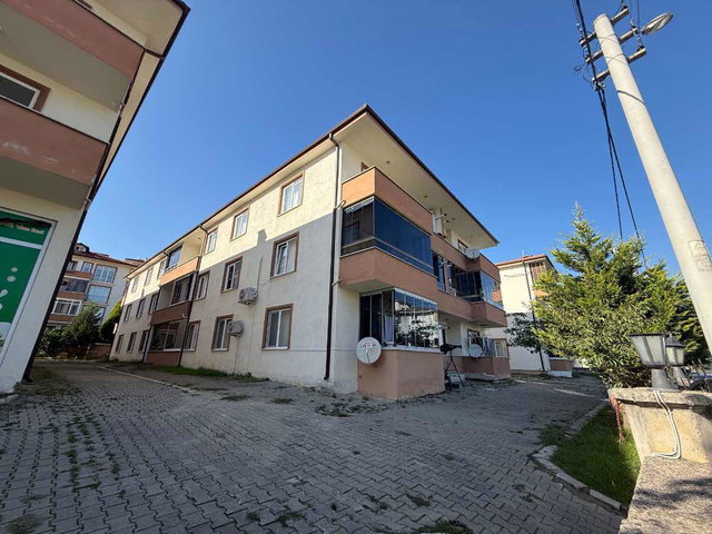 REMAX MAVİ'DEN SERDİVAN BEŞKÖPRÜ MAH.'DE 3+1 SATILIK DAİRE