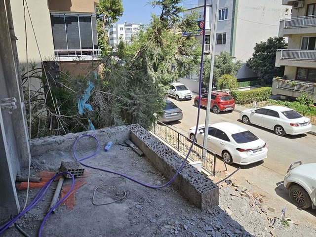 İZMİR/ALİAĞA MERKEZ'DE KREDİYE UYGUN 2+1 SATILIK DAİRE