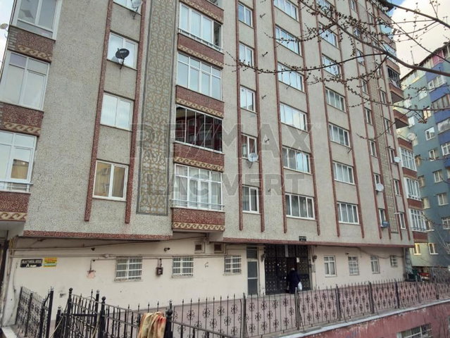 RE/MAX LACİVERT'TEN ŞEHİR MERKEZİN'DE SATILIK 3+1 DAİRE