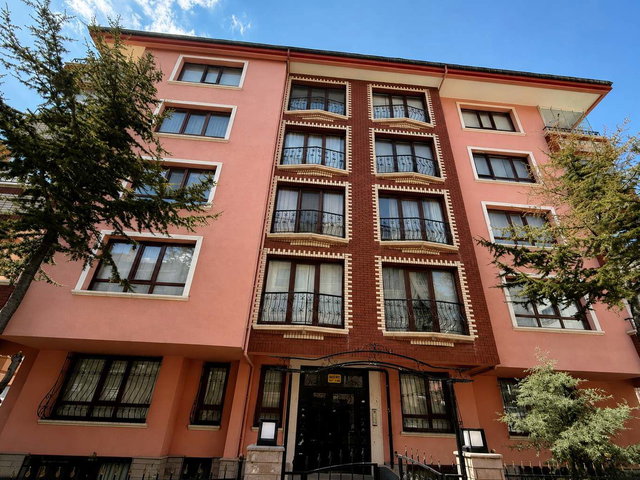 DİKMEN AKPINAR MAHALLESİNDE 3+1  150 M² NET FULL YAPILI