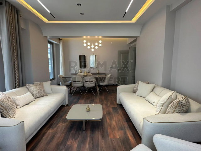 RE/MAX LACİVERT'TEN PANORAMA GARDEN 'DA 3+1 TERASLI SATILIK DAIRE