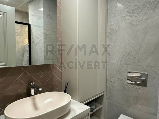 RE/MAX LACİVERT'TEN PANORAMA GARDEN 'DA 3+1 TERASLI SATILIK DAIRE