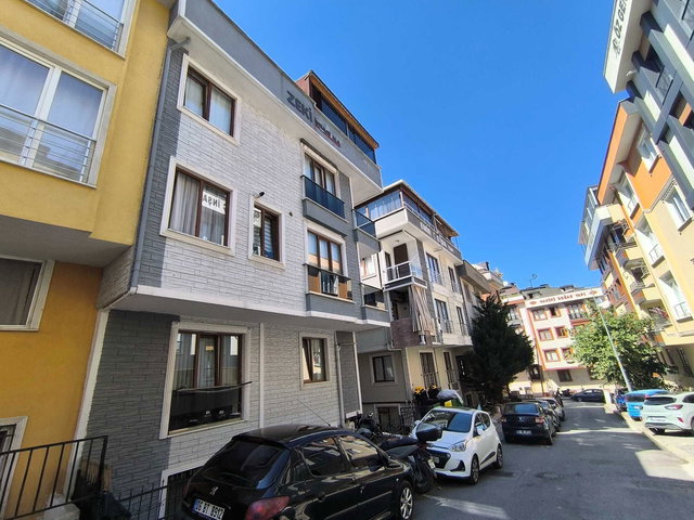 ÇEKMEKÖY MERKEZ’DE EBEVEYN BANYOLU, CAM TERASLI, ŞÖMİNELİ DUBLEKS