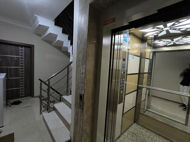 ÇEKMEKÖY MERKEZ’DE EBEVEYN BANYOLU, CAM TERASLI, ŞÖMİNELİ DUBLEKS