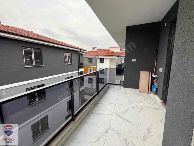 REMAX MAVİ'DEN ARİFİYE FATİH MAH3+1 EBEVYN BANYOLU SATILIK DAİRE