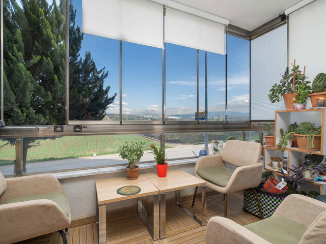 REMAX AREA DAN AKÇALAR DA MERKEZI KONUMDA SATILIK 3+1 DAIRE