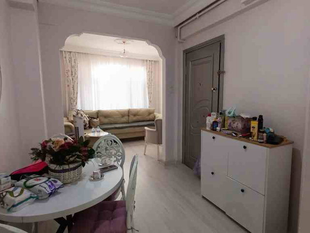 FATİH SİLİVRİKAPI DA 1+1 BALKONLU FIRSAT DAİRE