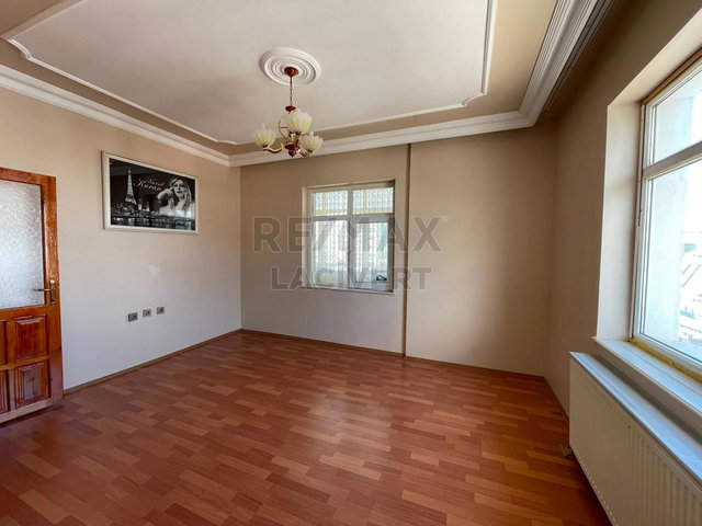 RE/MAX LACİVERTTEN YILDIZKENT'TE KİRALIK 3+1 DAİRE