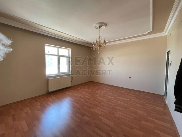 RE/MAX LACİVERTTEN YILDIZKENT'TE KİRALIK 3+1 DAİRE