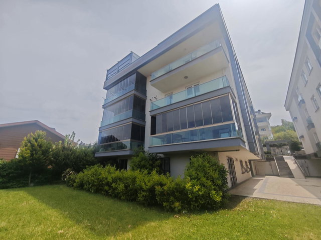 PINARTEPE'TE FULL EŞYALI 1+1 BAHÇE KATI DAİRE