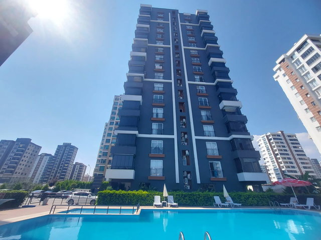 REMAX RİNA'DAN HAVUZLU SİTE İÇERİSİNDE 2+1