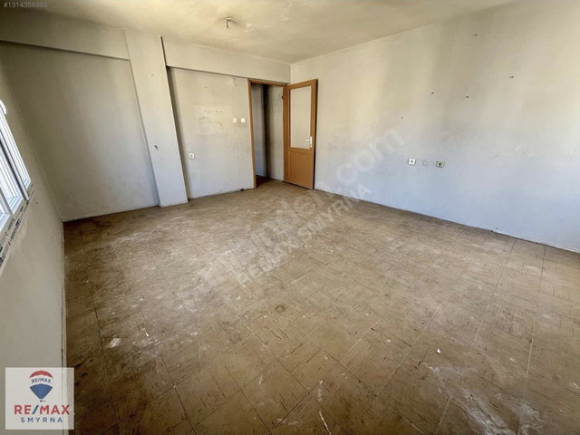 GÜZELYALI 76 SOKAK AMERİKAN KOLEJİ YAKINI YATIRIMLIK DAİRE