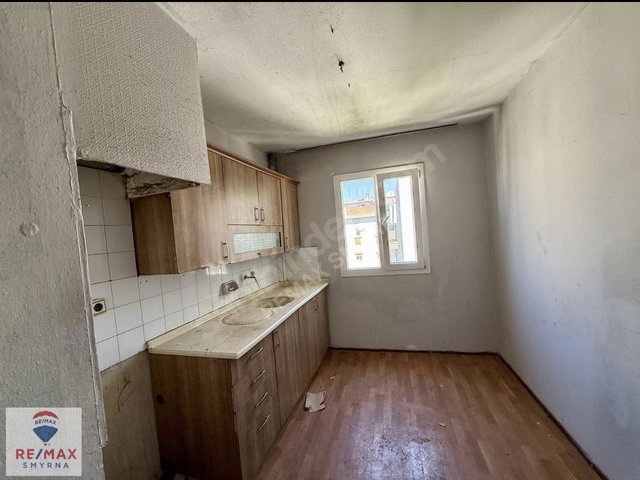 GÜZELYALI 76 SOKAK AMERİKAN KOLEJİ YAKINI YATIRIMLIK DAİRE
