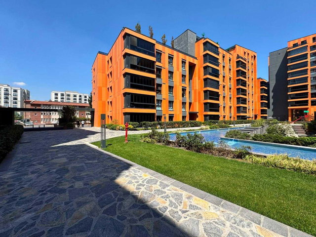YAŞAMKENT’TE RE/MAX MİD’DEN 200 M² | 50 M² TERASLI | SOSYAL DONATILI 3+1