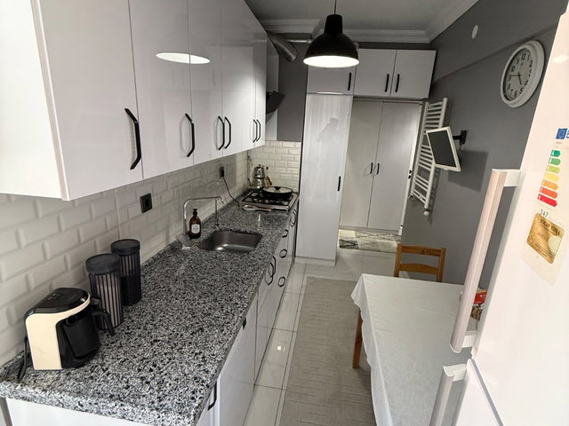 BALKIRAZ MAH. USLU CAD. ÜZERI FULL YAPILI ARA KAT 3+1