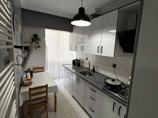 BALKIRAZ MAH. USLU CAD. ÜZERI FULL YAPILI ARA KAT 3+1