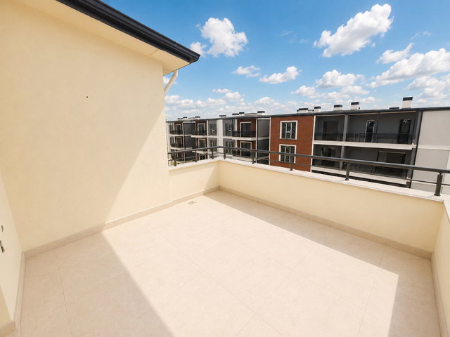 KARTEPE FSM'DE BUTİK SİTEDE SATILIK LÜKS 3+1 DUBLEKS DAİRE