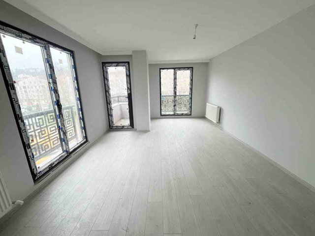 GEBZE İSTASYON MAHALLESİNDE SAHİLE YAKIN SATILIK 2+1 DAİRE