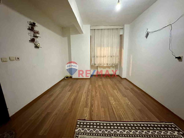 ABDURRAHMANGAZI MH. SATILIK 95M2 GENIŞ 2+1 DAIRE ARSA TAPULU