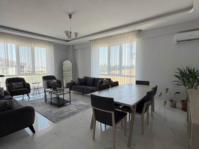 SERDİVAN KEMALPAŞA MAHALLESİNDE SATILIK 190M² 4+1 DAİRE