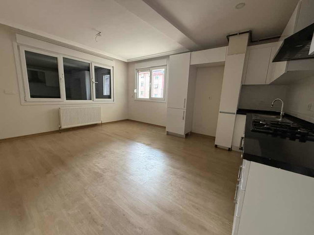 ACIBADEM VALİDEBAĞ KORUSU KARŞISINDA YENİ BİNADA BOŞ 2+1