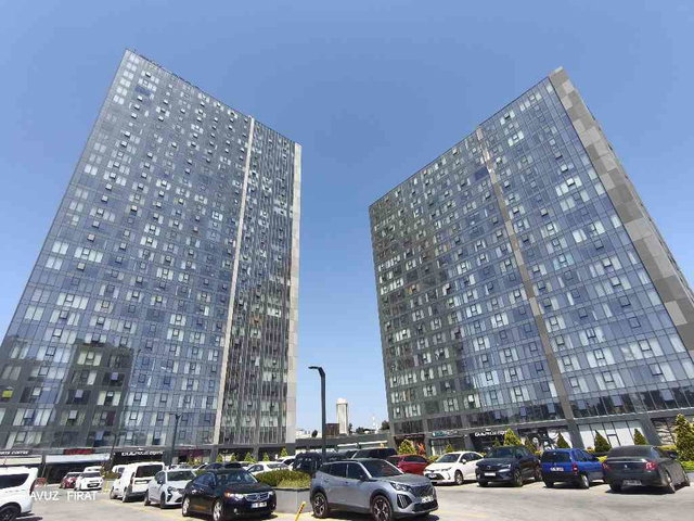 BASIN EKSPRES İSTOÇA YAKIN SİTE İÇİNDE KİRALIK 2+1 DAİRE