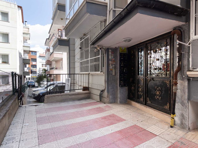 ETİMESGUT 30 AĞUSTOS MAH.’DE 3+1 YAPILI ÇIFT BANYOLU SATILIK DAIRE