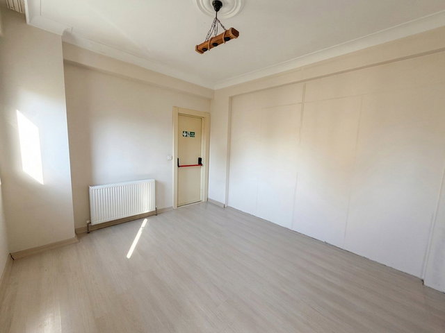 ŞEMSETTİN GÜNALTAY CD. 2. BİNA | AYŞEKADIN METRO 1 DK | KİRALIK 2+1