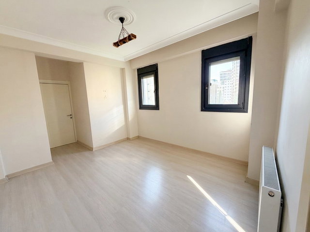 ŞEMSETTİN GÜNALTAY CD. 2. BİNA | AYŞEKADIN METRO 1 DK | KİRALIK 2+1