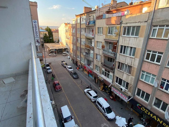 KAYSERİ KOCASİNAN’DA 4+1 | 160 M² BRÜT | DOĞU CEPHELİ, BALKONLU, BOŞ KİRALIK DAİRE OFIS