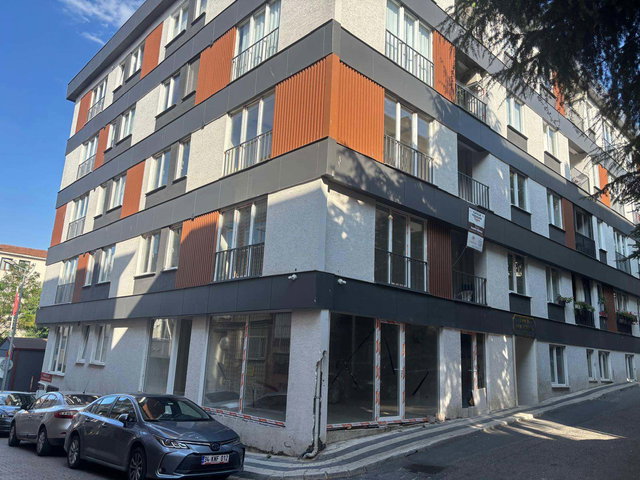 REMAX ASHILL ÜSKÜDAR VALIDE ATIK SATILIK 3+1 DAIRE