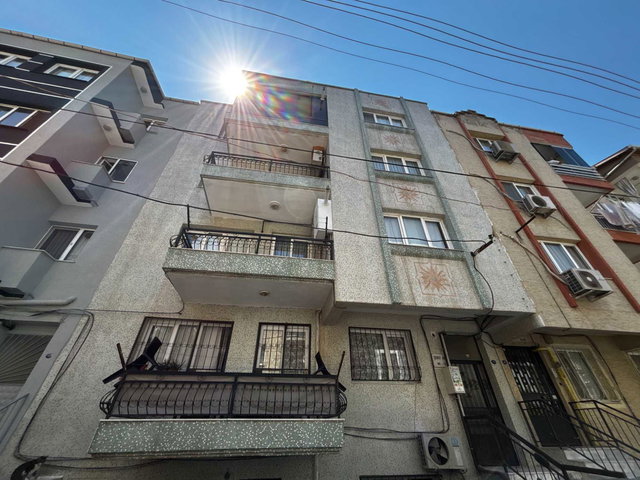BUCA GÜVEN MAHALLESI'NDE KIRALIK 3+1 DAIRE