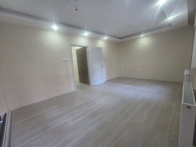 REMAX YAZ'DAN TOYGAR  MAHALLESİ 2+1  KİRALIK DAİRE