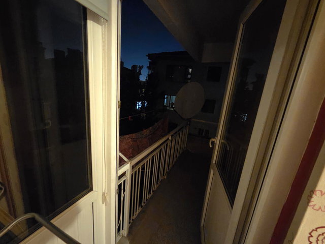 ÜNİVERSİTE YAKINI ARA KAT EŞYALI KİRALIK DAİRE