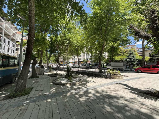 MALATYA BATTALGAZİ’DE BOŞ, EŞYALI 3+1 | 140 M² BRÜT | BALKONLU | DOĞALGAZ KOMBİLİ