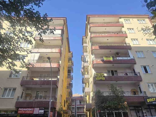 PAŞAKÖŞKÜ PAZAR SOKAĞI SATILIK 3+1 ARAKAT FIRSAT DAİRE