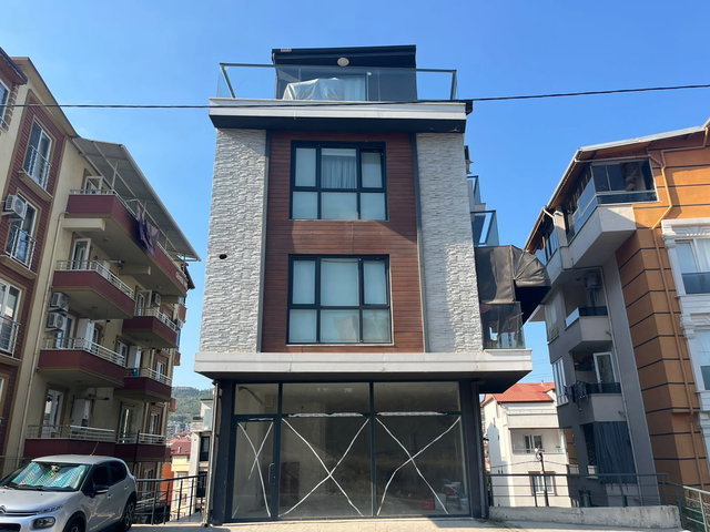 YEŞILOVA MAHALLESİNDE  1+1 EŞYALI KIRALIK BAHÇE DUBLEKS DAIRE
