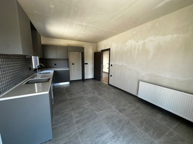 REMAX MID  'DEN YAY/ ADA C TIPI  VILLA