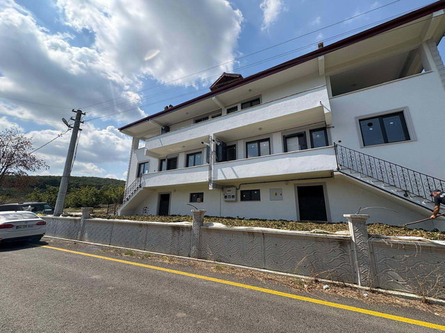 RE/MAX MAVİ'DEN KAZIMPAŞA UZUNKÖYDE KİRALIK 200M2 DAİRE