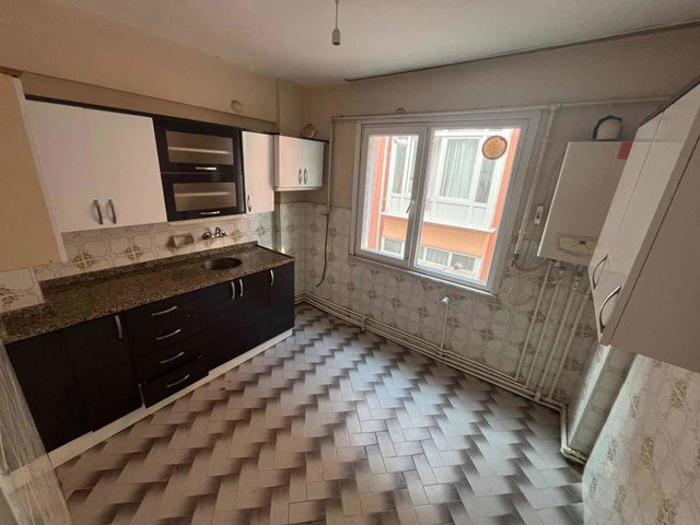 REMAX KANYON SAHİLİN HEMEN DİBİNDE KİRALIK ARA KAT DAİRE