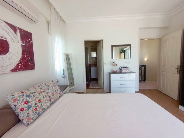 FETHİYE FOÇA DA MÜSTAKİL HAVUZLU 4+ 1 EV